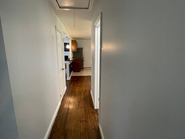 Building Photo - 3600 Ghent Dr