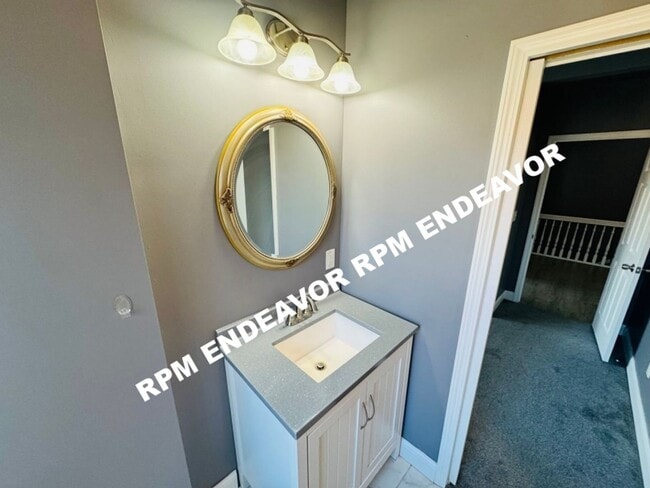 Building Photo - Stunning Tower Grove East 4 Bedroom 3.5 Bath Home