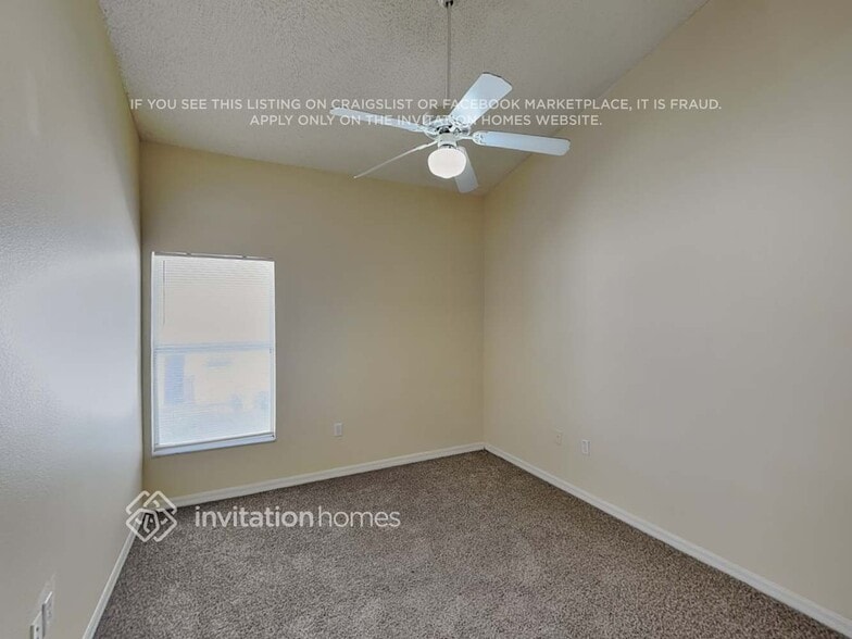 Building Photo - 16725 Rolling Green Dr