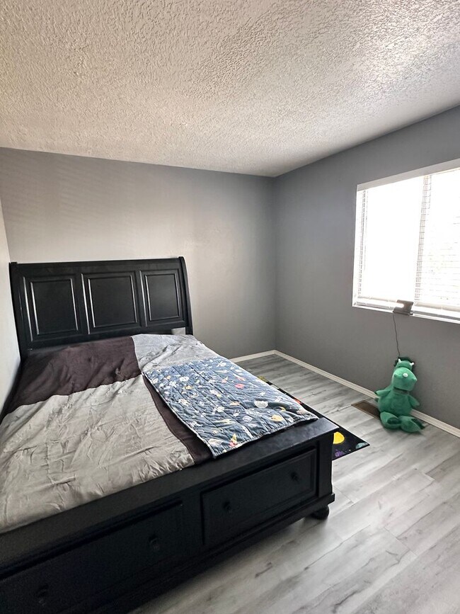 Building Photo - Coming Soon! 5 Bedroom 2.5 Bathroom w/ 2 Car Garage w/ Refrigerated Air