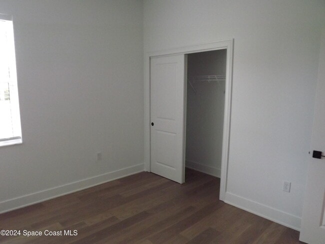 Building Photo - 2261 Highland Ave