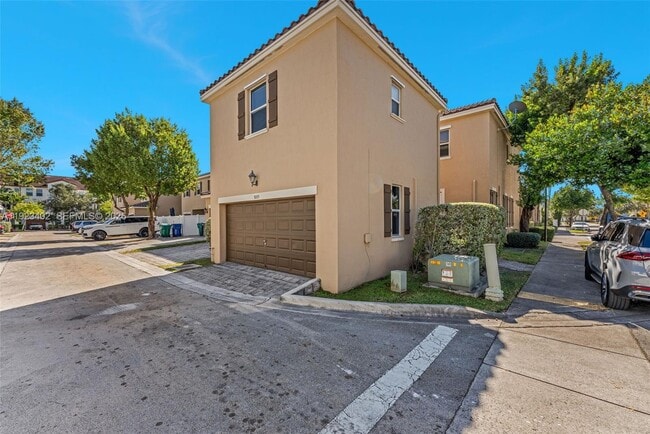 Building Photo - 9205 SW 170th Pl