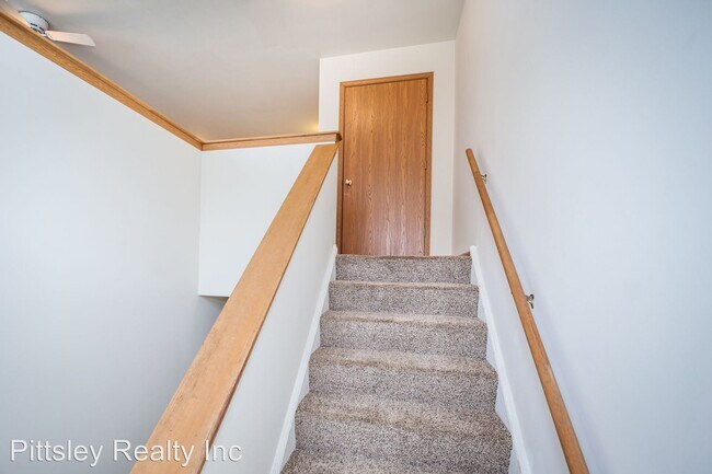 Building Photo - 2 br, 2 bath Apartment - 735 Fotis Drive