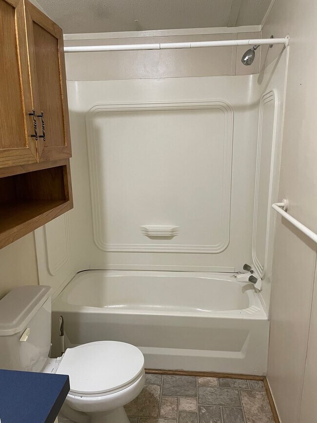 Building Photo - 2 bed, 2 bath mobile home located in the Denton area!