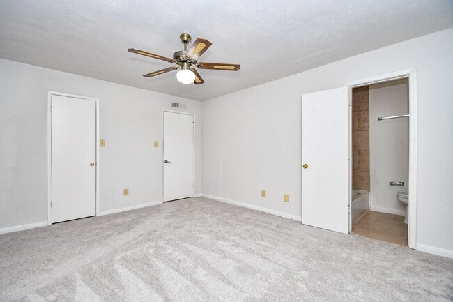 Building Photo - 6915 Jeb Stuart Dr