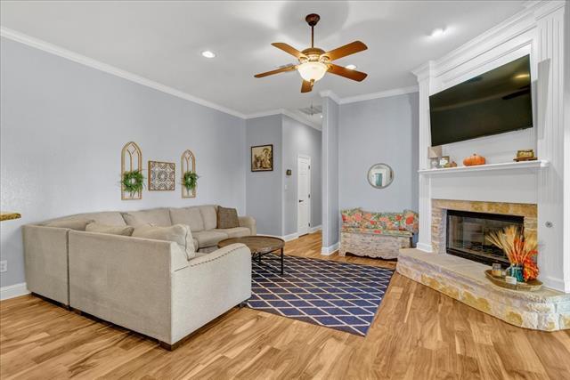 Building Photo - 3300 Fountain Way