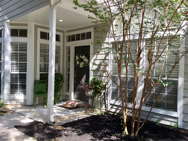 Building Photo - 3 N Spiral Vine Cir