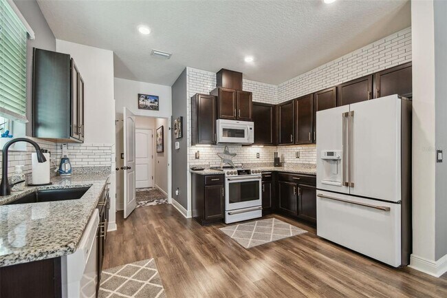 Building Photo - 8148 Artisan Cir