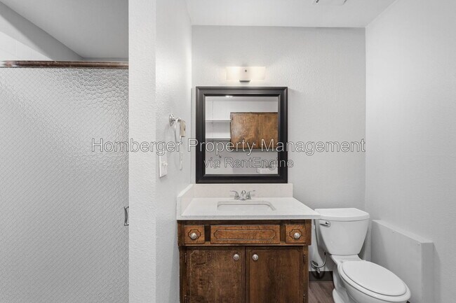 Building Photo - 816 S Robinhood St