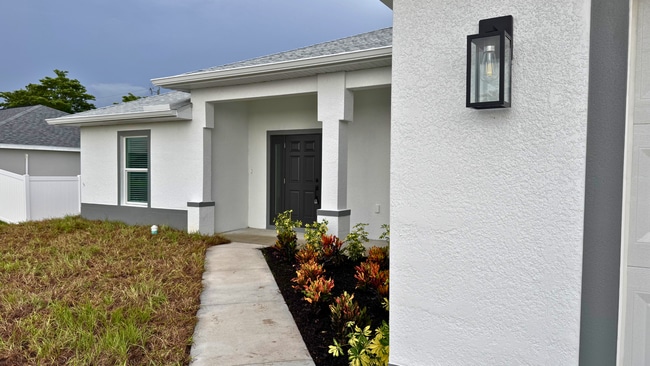 Primary Photo - 1153 NW 7th Pl