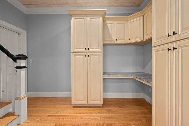 Building Photo - 1 Deer Is Rd