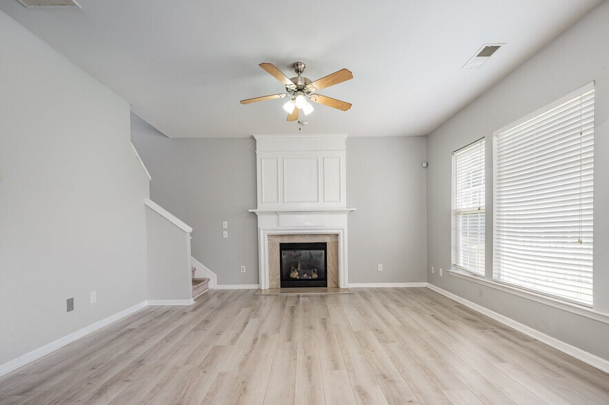 Building Photo - 10901 Claude Freeman Dr