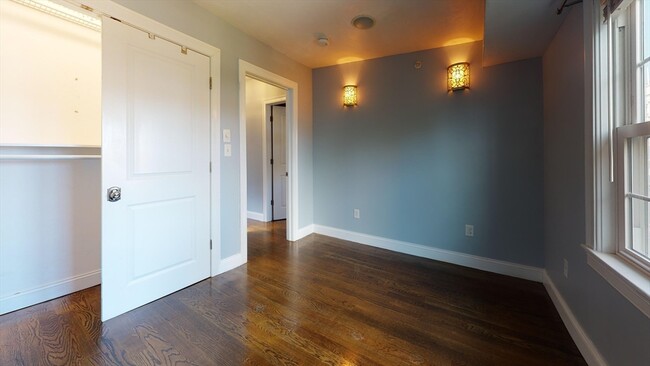 Building Photo - 149 G St