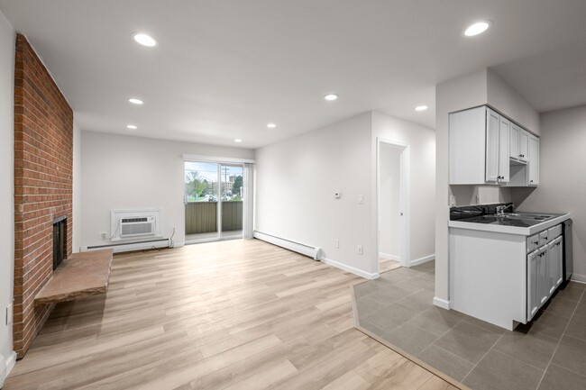 Primary Photo - Newly Renovated Condo!
