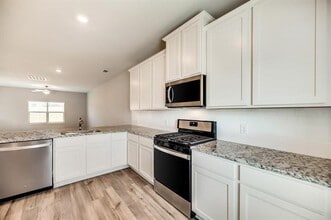 Building Photo - 2100 Brentwood Dr