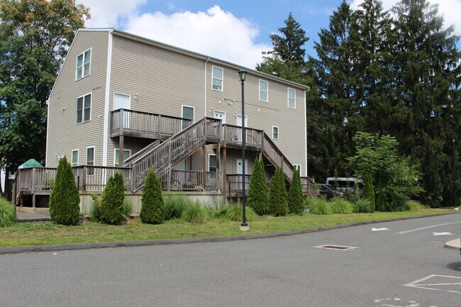 Primary Photo - 142 Park St