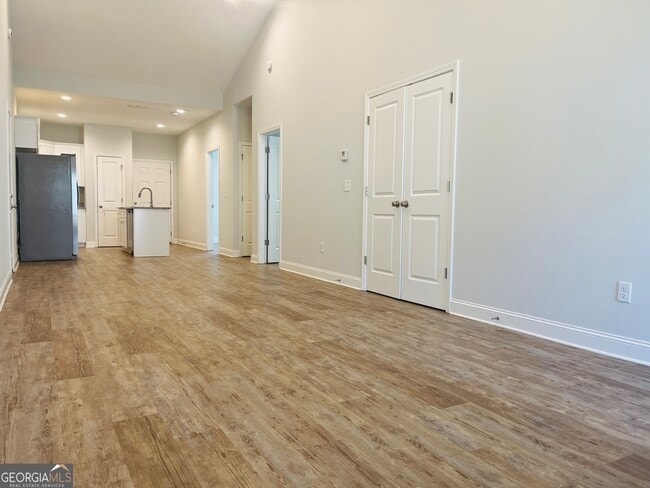 Building Photo - 110 Lenox Cir