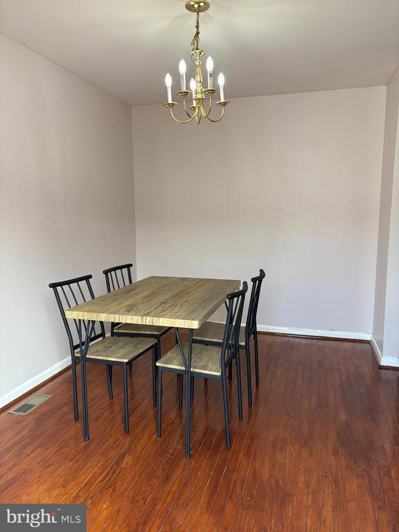 Building Photo - 384 Braddock Rd