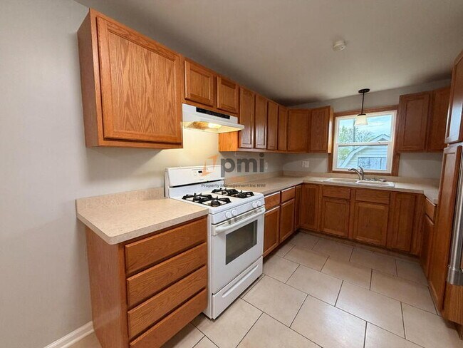 Building Photo - 105-105 W McAlpin St