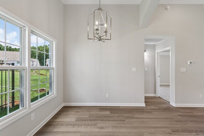 Building Photo - 383 Kingland Ln