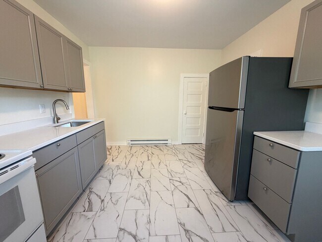 Building Photo - Swannanoa - Newly Renovated Beacon Village Cottage