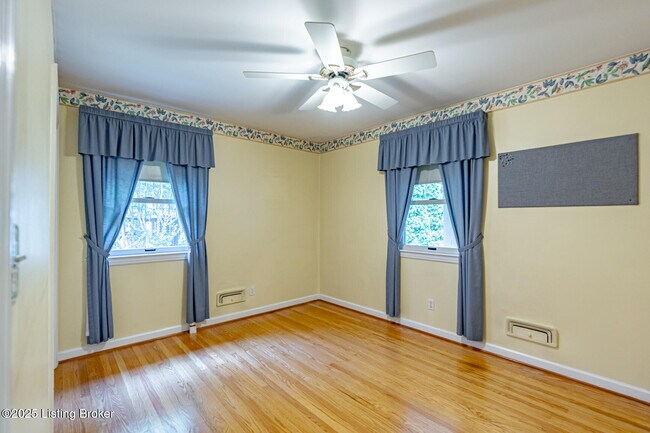 Building Photo - 4305 Darbrook Rd