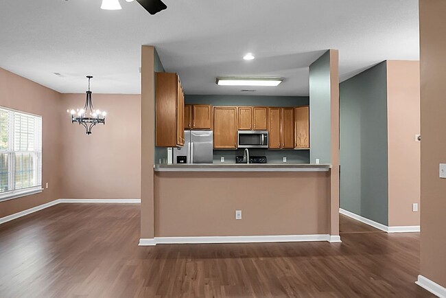 Building Photo - Beautiful 4 Bed/3 Bath home in Summerville...