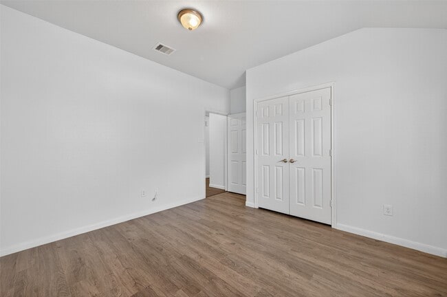 Building Photo - 8002 Colonial Ln