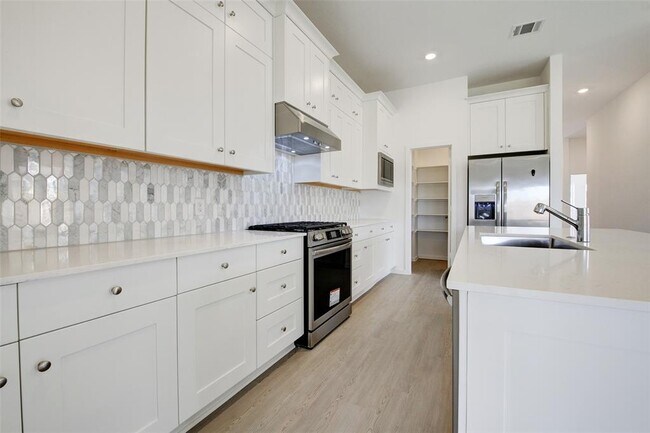 Building Photo - 27506 Spearmint Ridge Dr