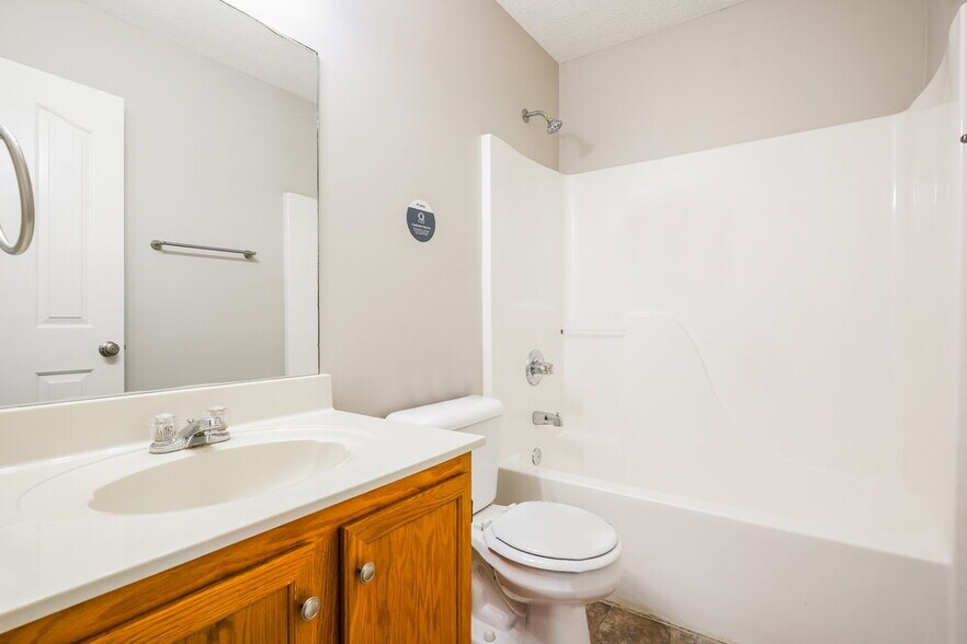 Building Photo - 114 Antler Dr