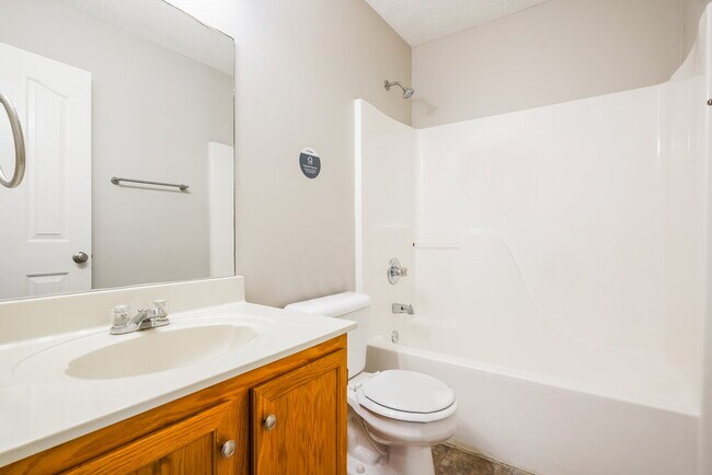 Building Photo - 114 Antler Dr