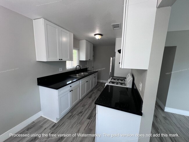 Building Photo - Nice Home For Rent