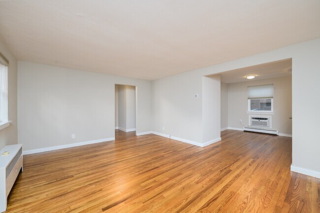 Building Photo - 66 Manor Dr