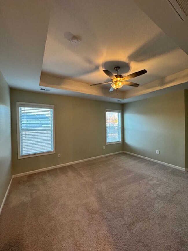 Building Photo - Charming 3-Bed, 2.5-Bath - Energy-Efficient Townhome in Simpsonville.  Discover your dream home i...