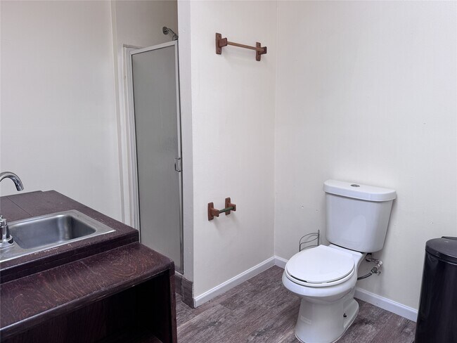 Building Photo - 16477 Piper Ln