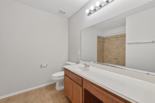 Building Photo - 20631 Tayman Oaks Dr