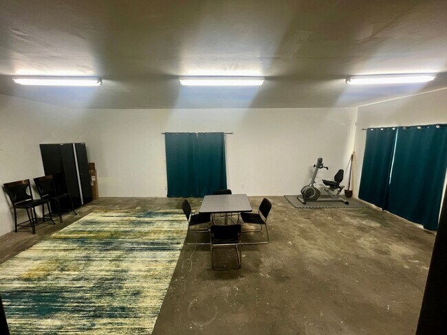 Building Photo - Charming 3-Bedroom Home for Rent in Landers, CA w SPA