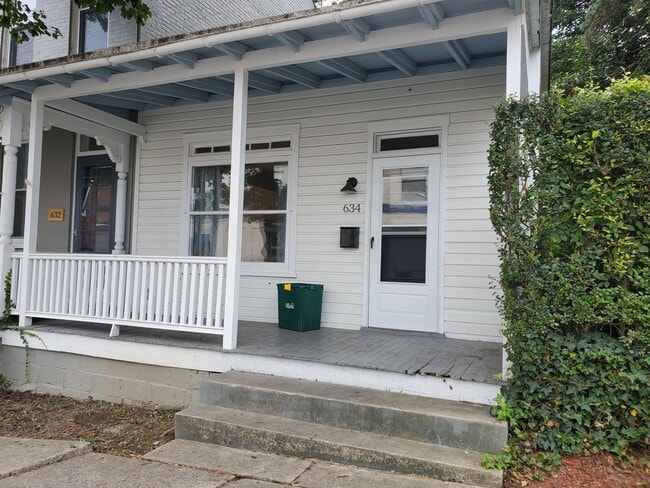 Building Photo - 632-634 Second St.