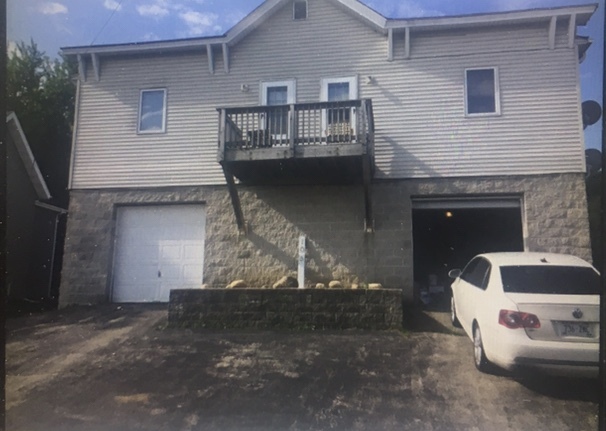 Primary Photo - 105 Storck St