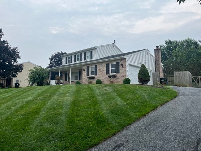 Primary Photo - 2440 Douglas Dr