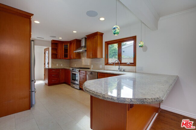 Building Photo - 3363 Colbert Ave