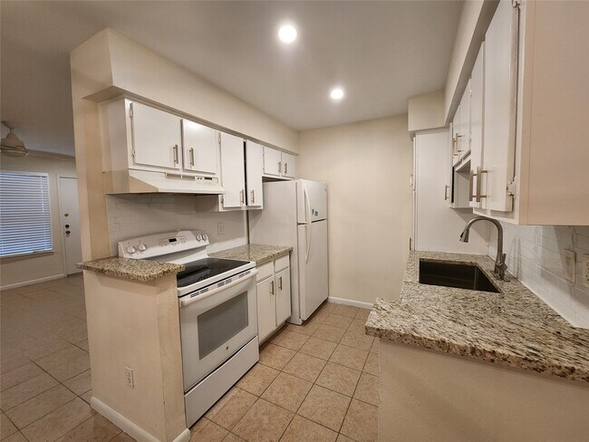 Building Photo - 2250 Bering Dr