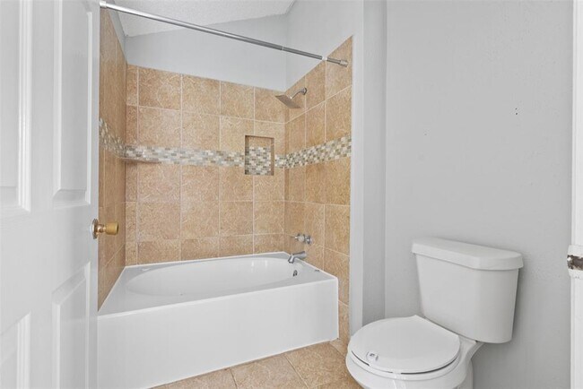 Building Photo - 4707 Cairnsean St