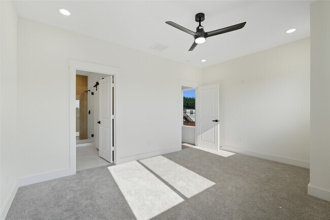 Building Photo - 135 S Virginia St