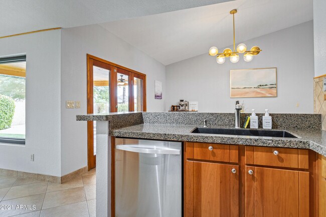 Building Photo - 5735 E Campo Bello Dr