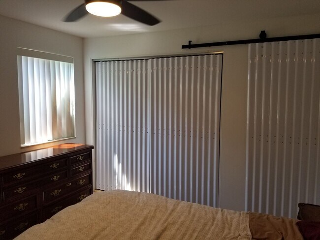 Building Photo - Chagrin Falls Condo for rent