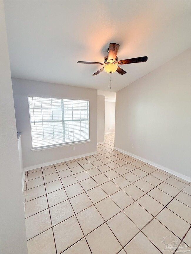 Building Photo - 161 Mirabelle Cir