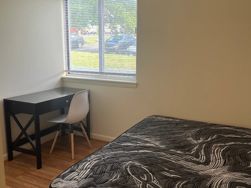 Building Photo - 1348 Hunters Rd