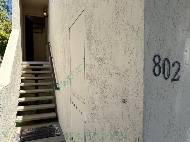 Building Photo - 802 Kingfisher Terrace