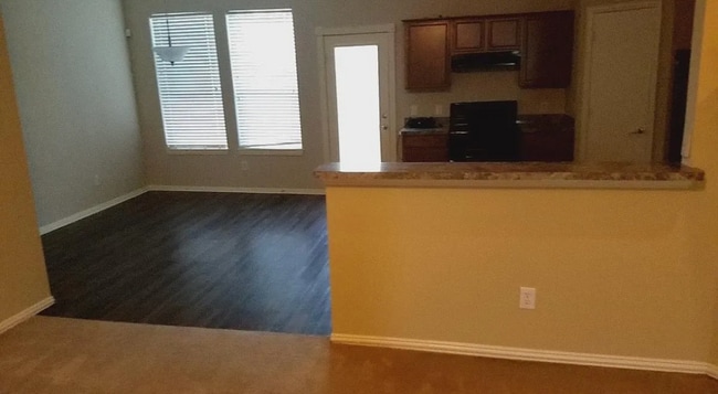 Building Photo - 6103 Ridan Ln